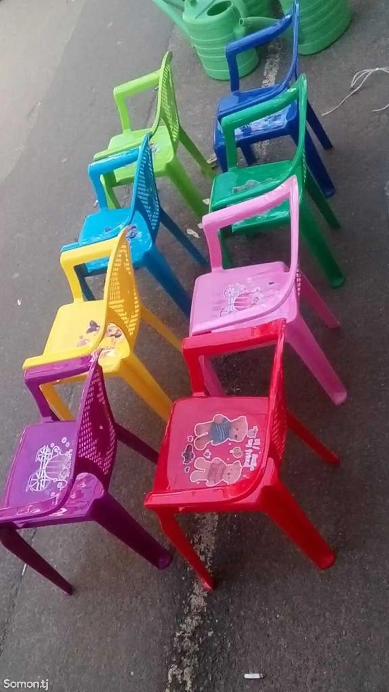 Детские пластиковые стулья-3