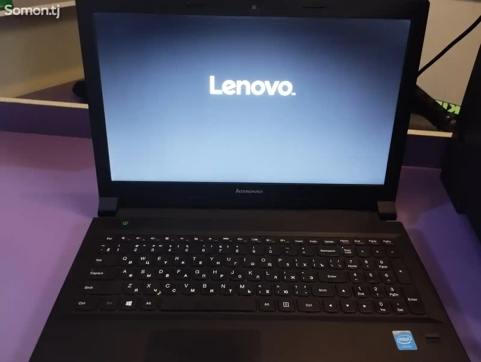 Ноутбук Lenovo-1