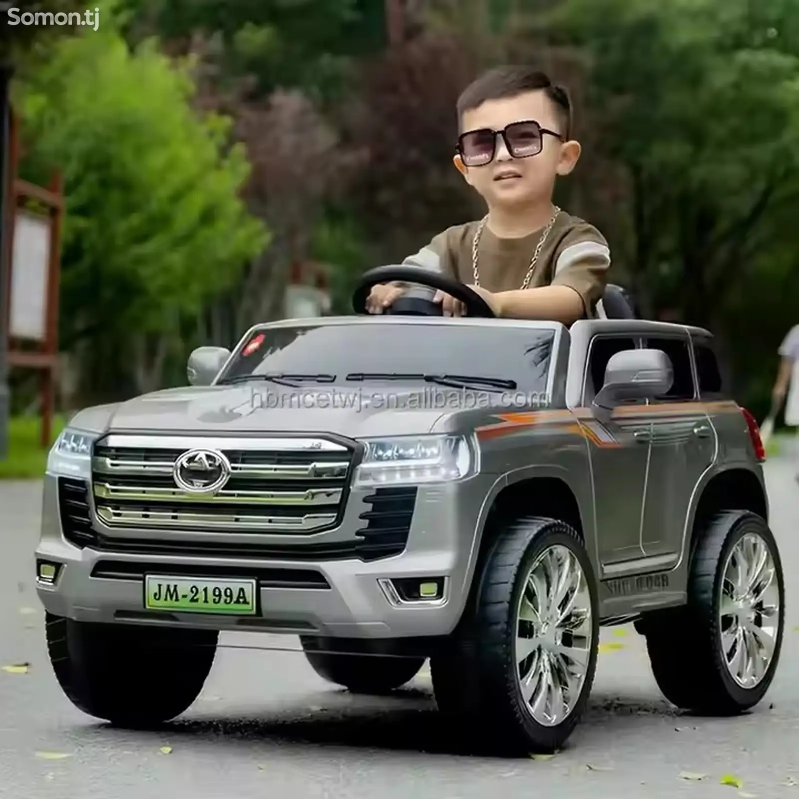 Детский электромобиль Toyota Land Cruiser 200-1