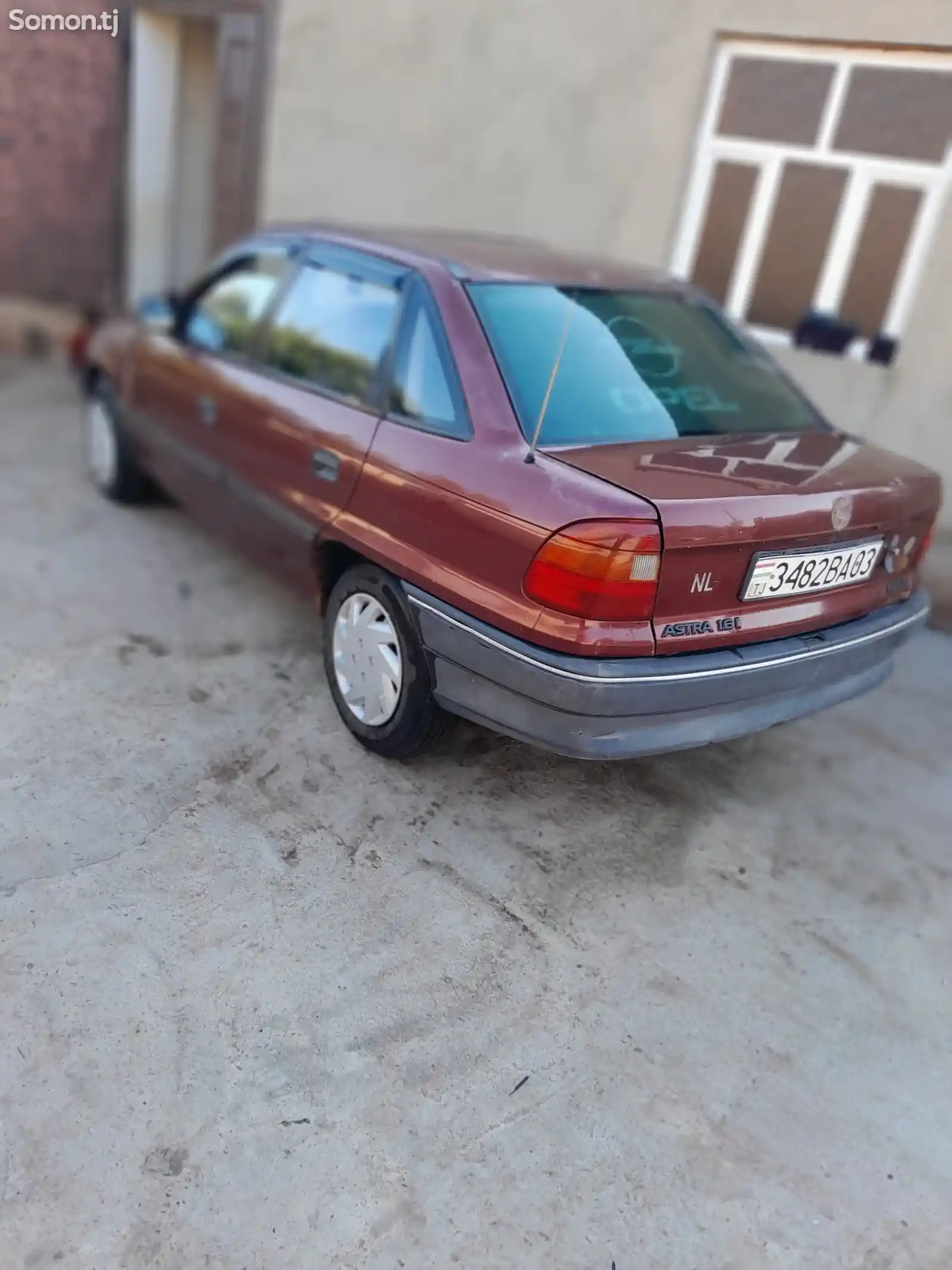 Opel Omega, 1993-1