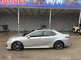 Toyota Camry, 2019-4