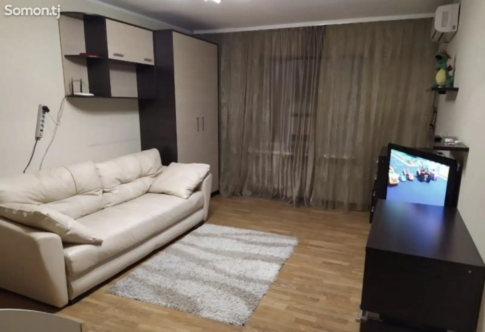 4-комн. квартира, 1 этаж, 120 м², Цирк-9