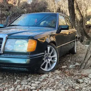 Mercedes-Benz W124, 1991