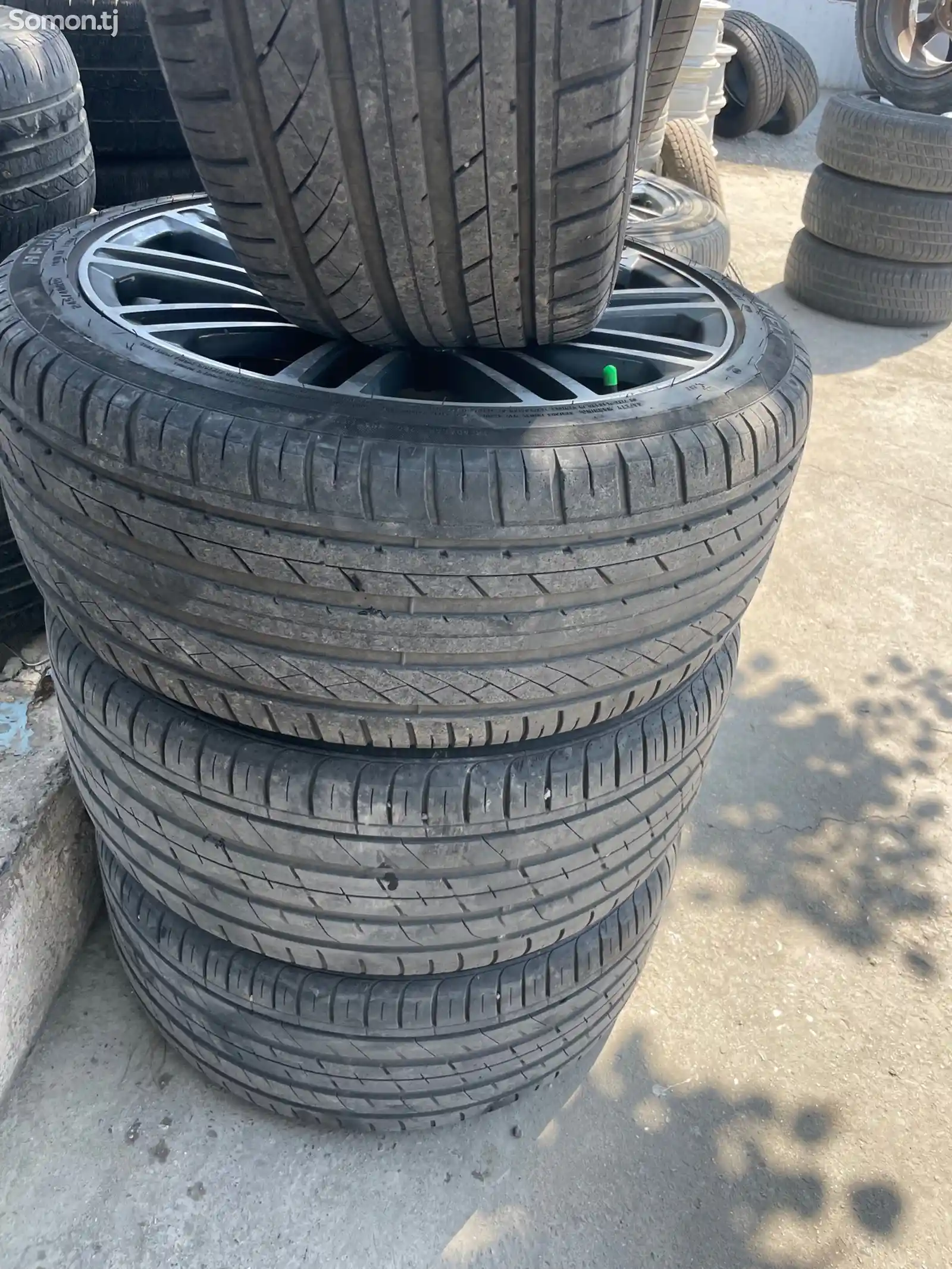 Шины и диски 245/40 R19-2