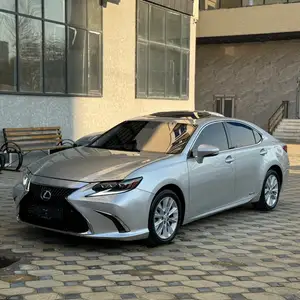 Lexus ES series, 2013