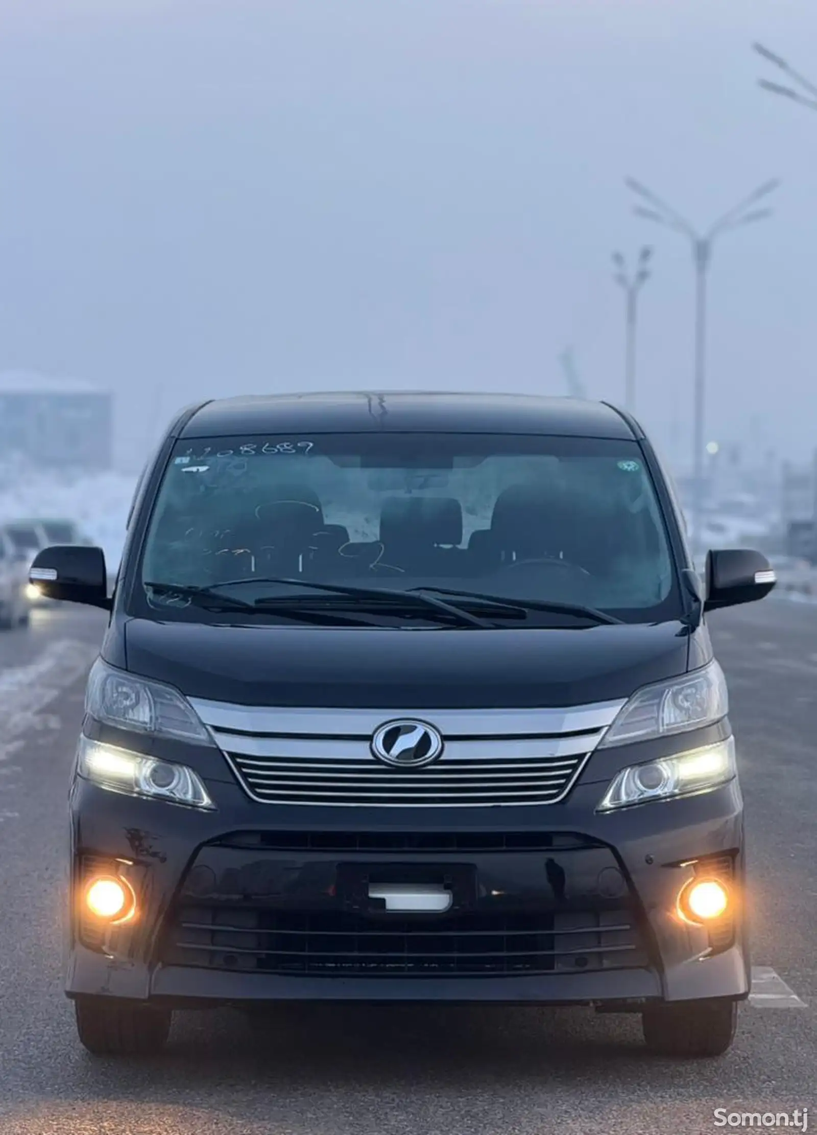 Toyota Vellfire, 2015-1