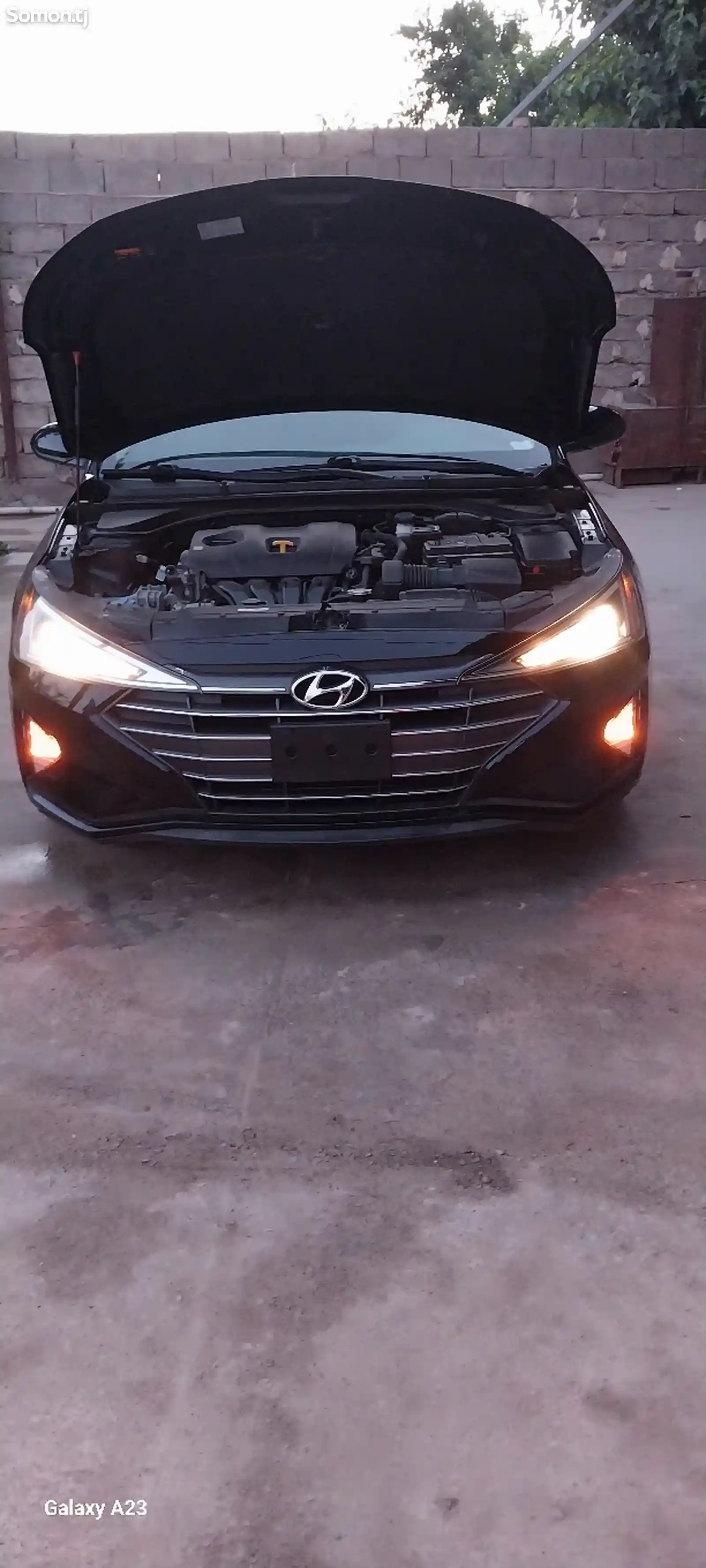Hyundai Elantra, 2020-8