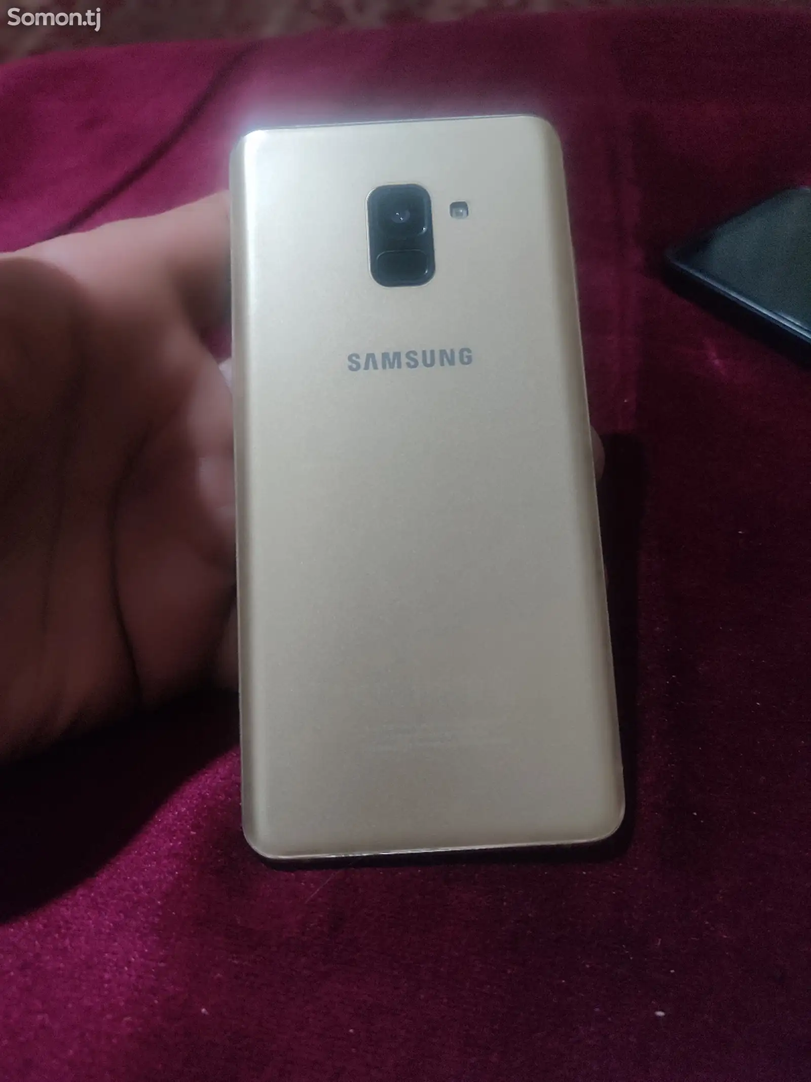 Samsung Galaxy A8 plus-1