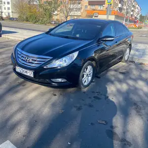 Hyundai Sonata, 2010