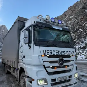 Сдельный тягач Mercedes-Benz Actros, 2011