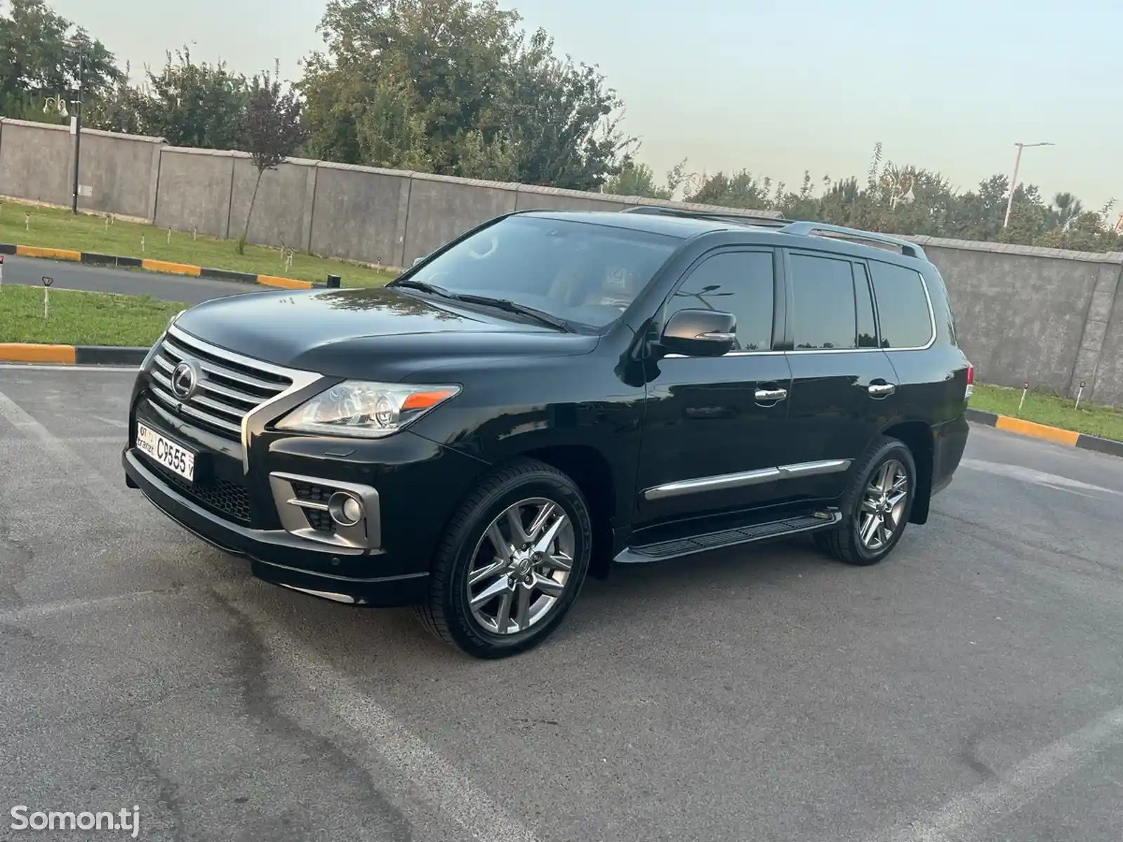 Lexus LX series, 2013-1