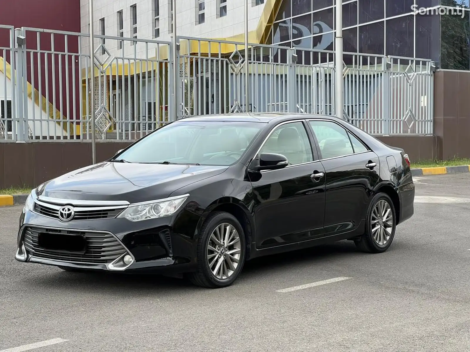 Toyota Camry, 2017-1