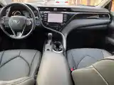 Toyota Camry, 2018-13