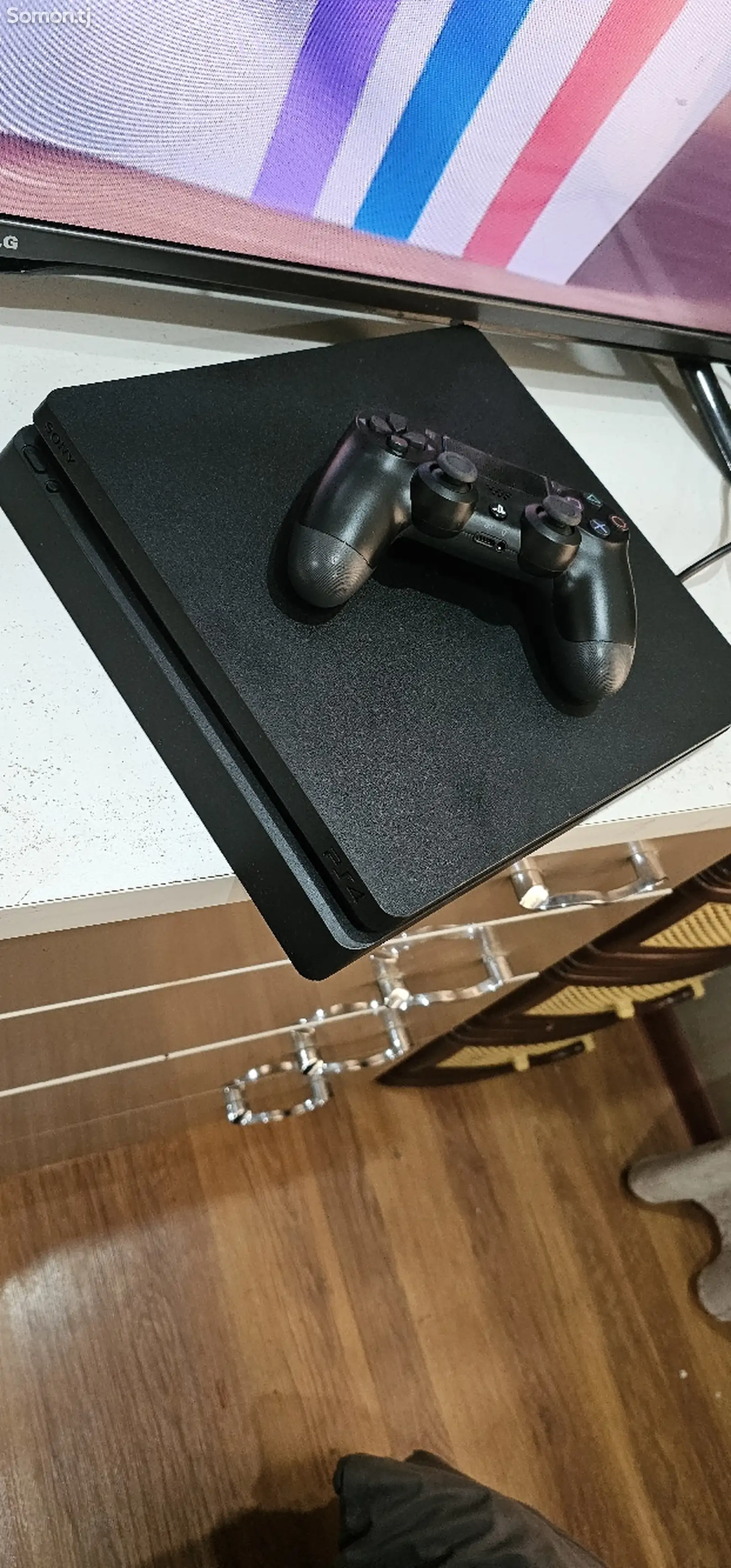 Игровая приставка ps4-1