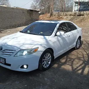 Toyota Camry, 2011