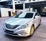 Аренда авто без водителя Hyundai Sonata 2014 С тонировкой-3