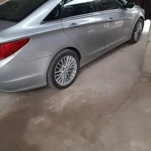 Hyundai Sonata, 2012