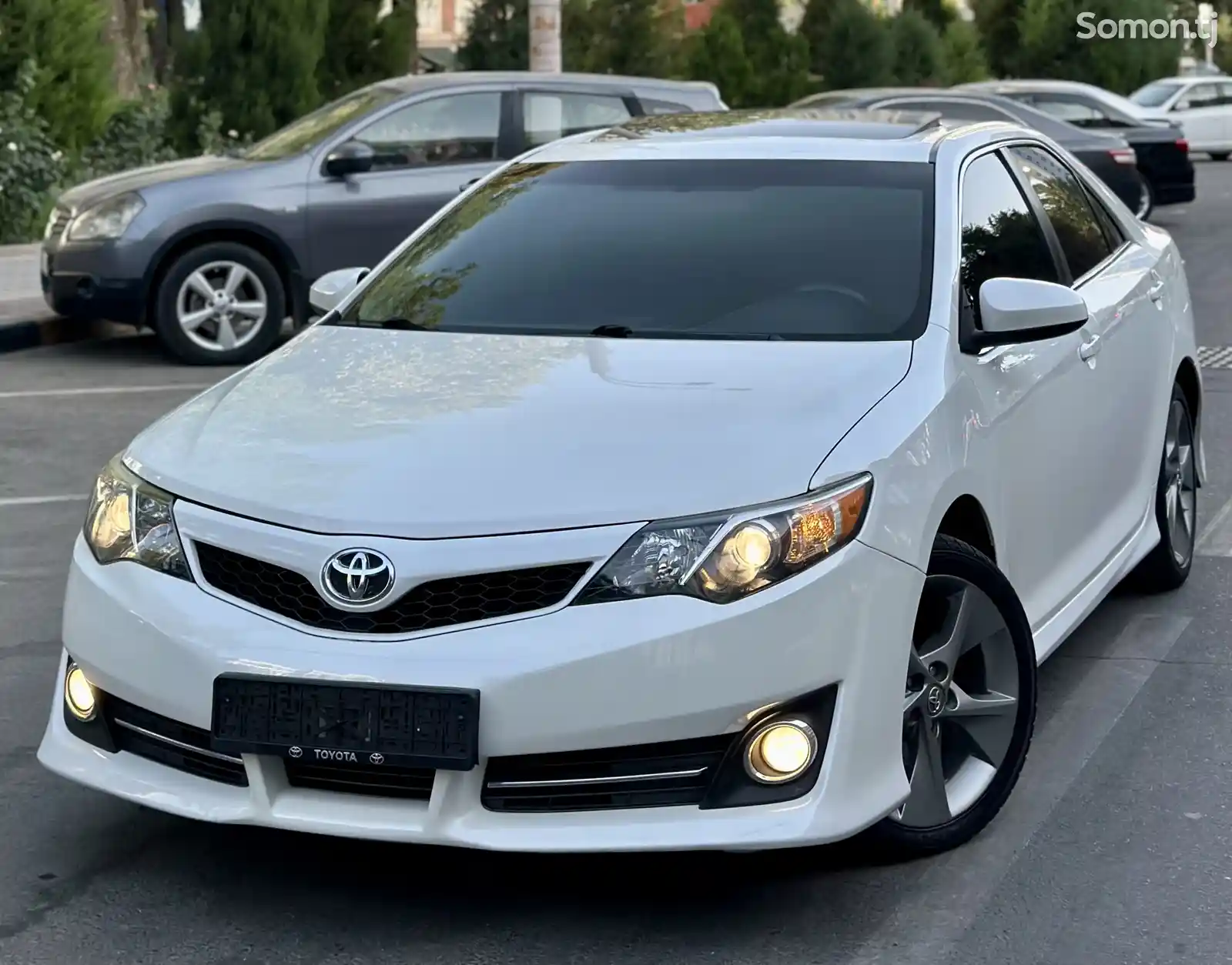 Toyota Camry, 2012-1