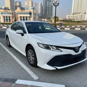 Toyota Camry, 2018