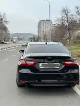 Toyota Camry, 2019-6