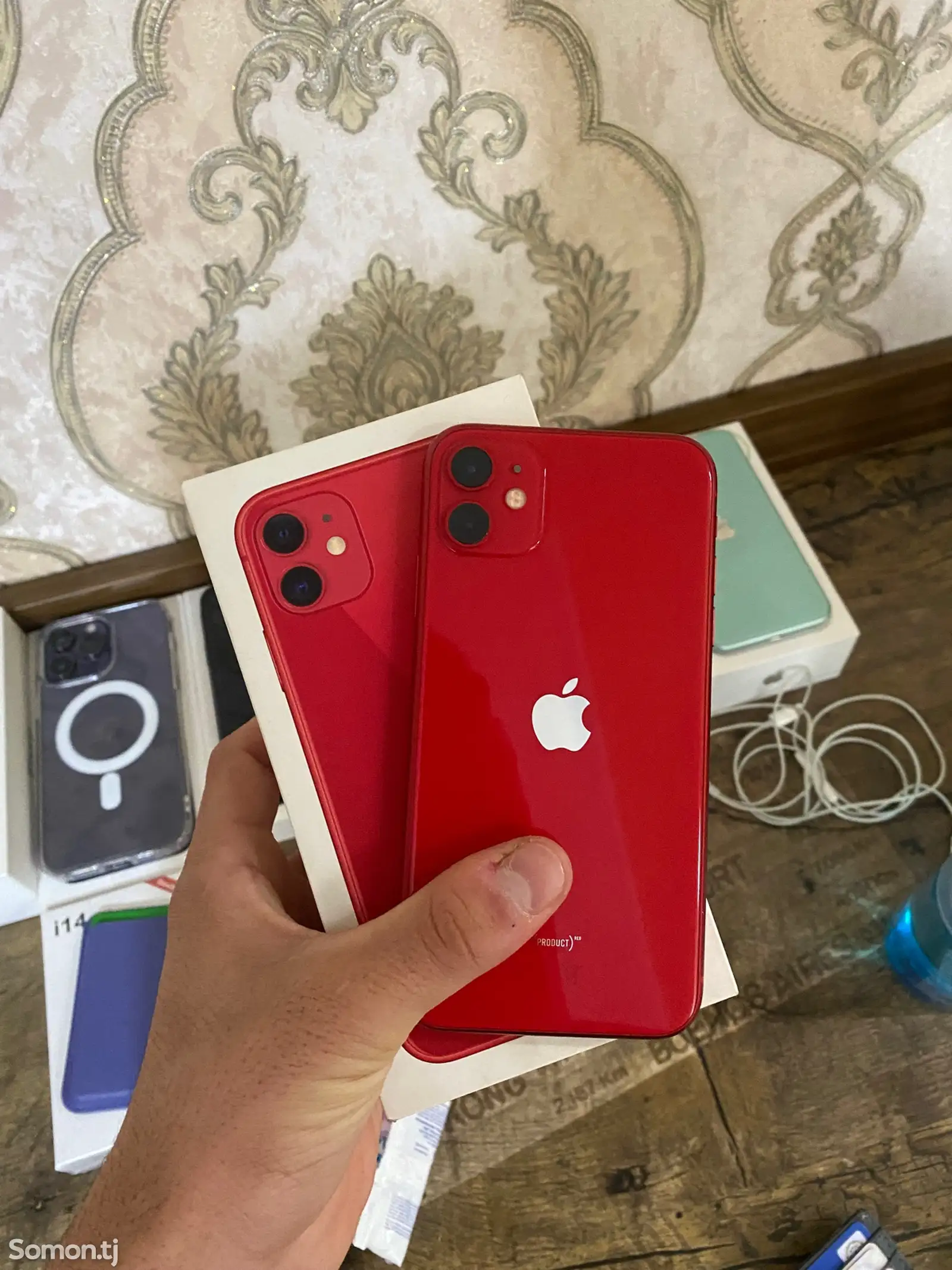 Apple iPhone 11, 64 gb, Product Red-1