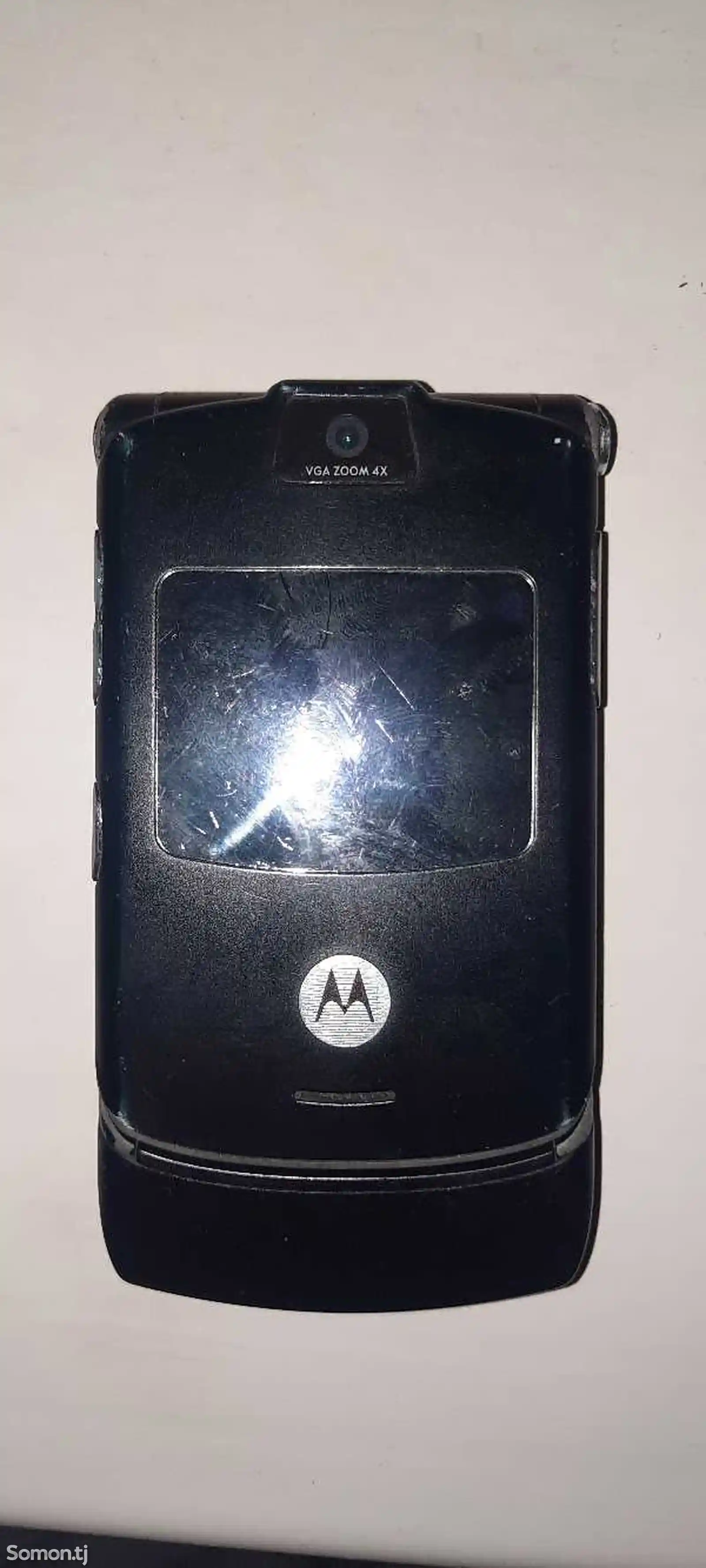 Мобильный телефон Моторола-3
