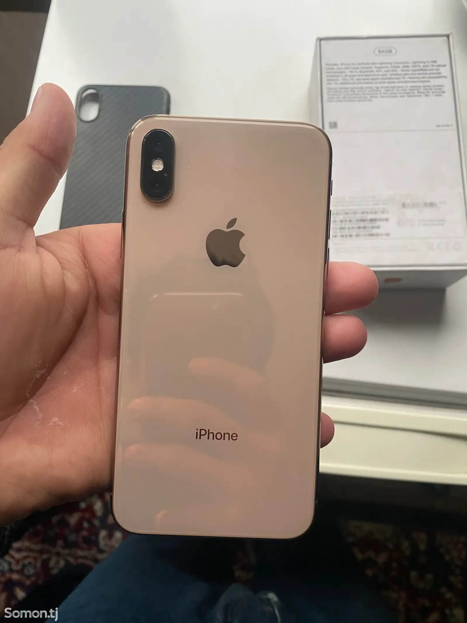 Apple iPhone Xs, 64 gb, Gold-1