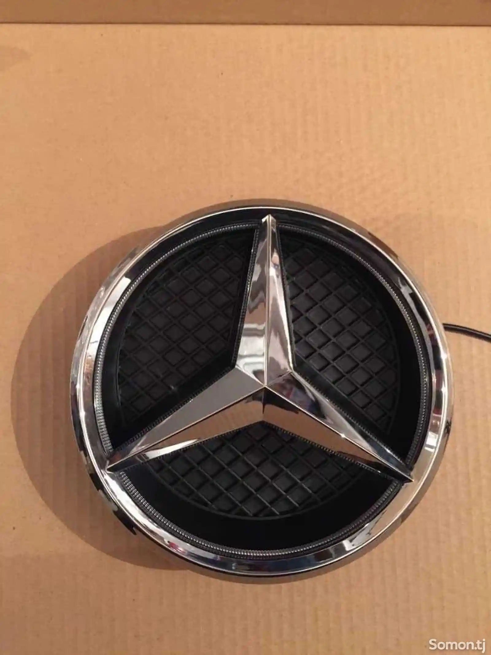 Эмблема LED на Mercedes-Benz-5