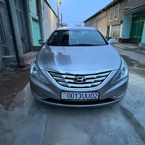 Hyundai Sonata, 2011