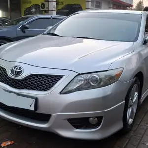 Toyota Camry, 2011