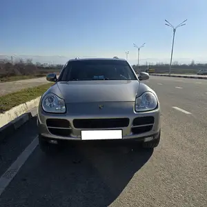 Porsche Cayenne, 2004