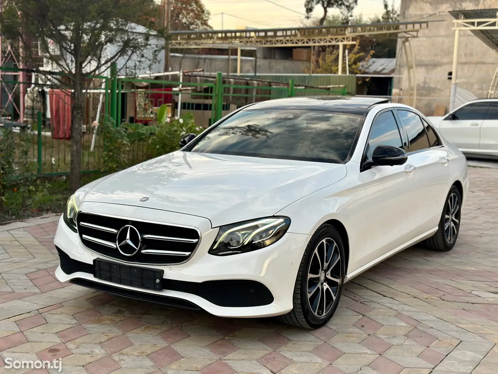 Mercedes-Benz E class, 2017-1