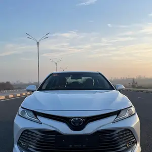 Toyota Camry, 2017