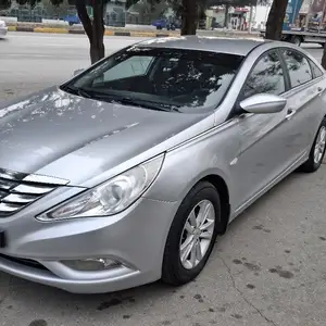 Hyundai Sonata, 2010