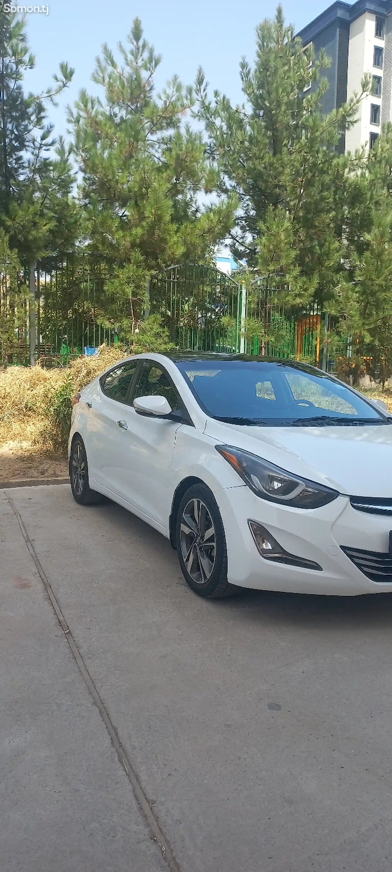 Hyundai Elantra, 2015-3