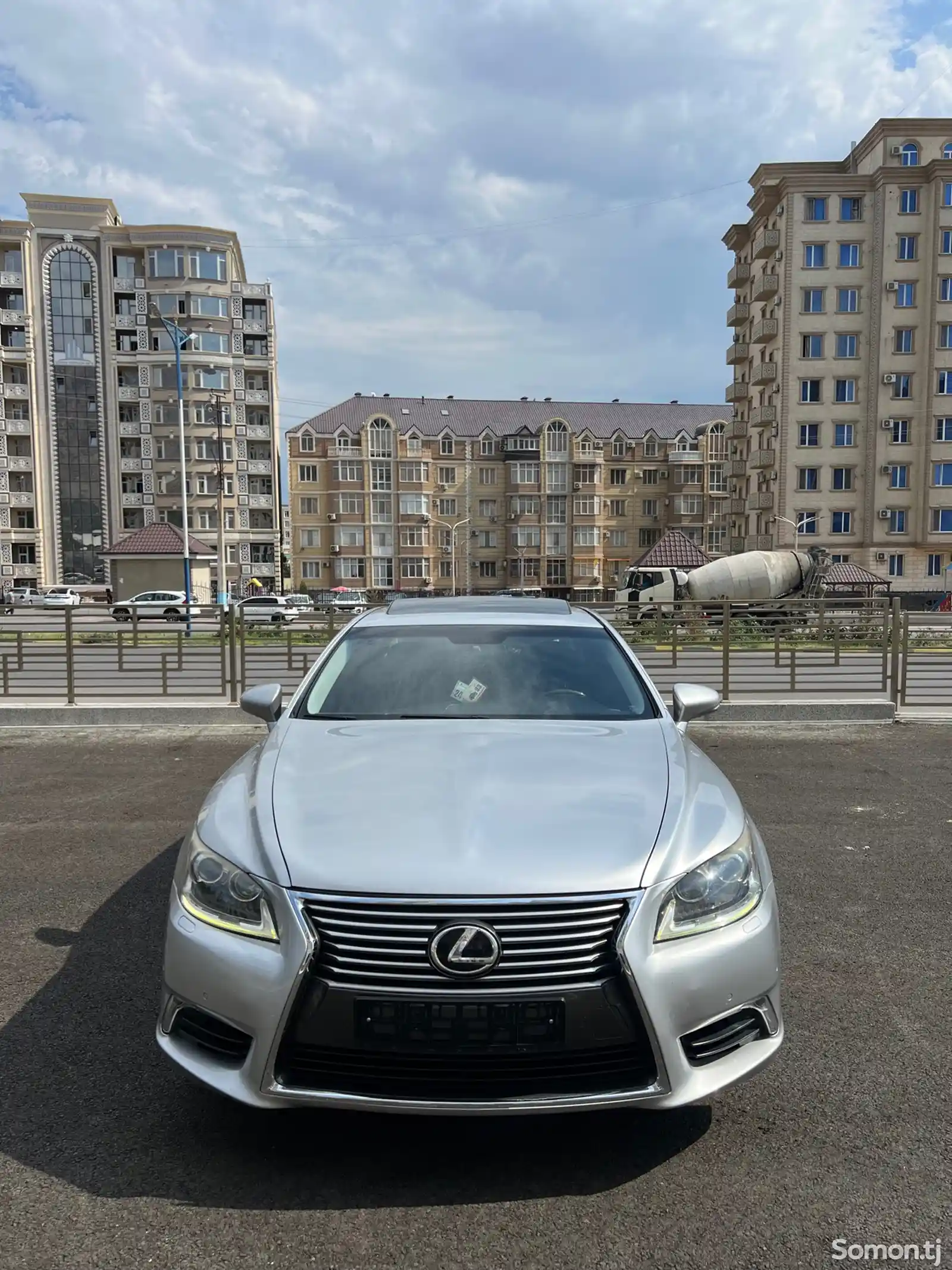 Lexus LS series, 2013-1