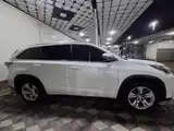 Toyota Highlander, 2015-10