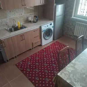 2-комн. квартира, 18 этаж, 72м², Дом печати