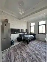 2-комн. квартира, 11 этаж, 74м², Сино-8