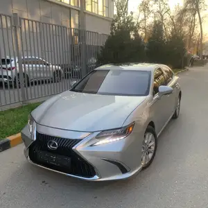 Lexus ES series, 2013