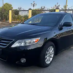 Toyota Camry, 2010