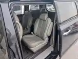 Kia Carnival, 2015-5