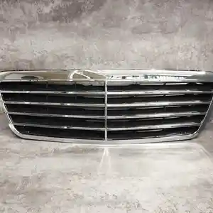 Oблицовка от Mercedes Benz