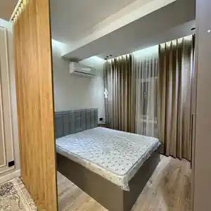 2-комн. квартира, 10 этаж, 62 м², И.Сомони