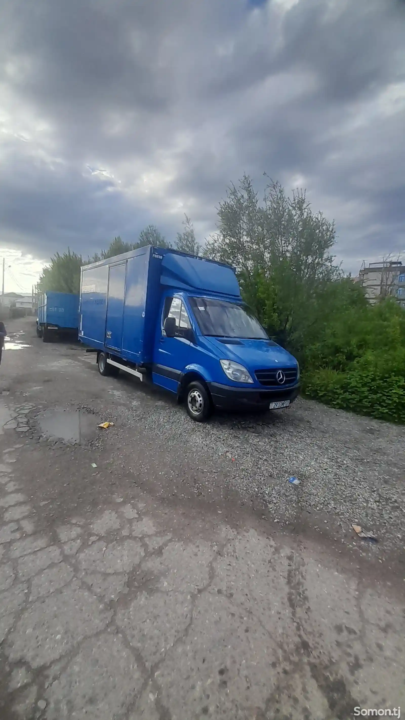 Бортовой грузовик Mercedes-Benz Sprinter-1