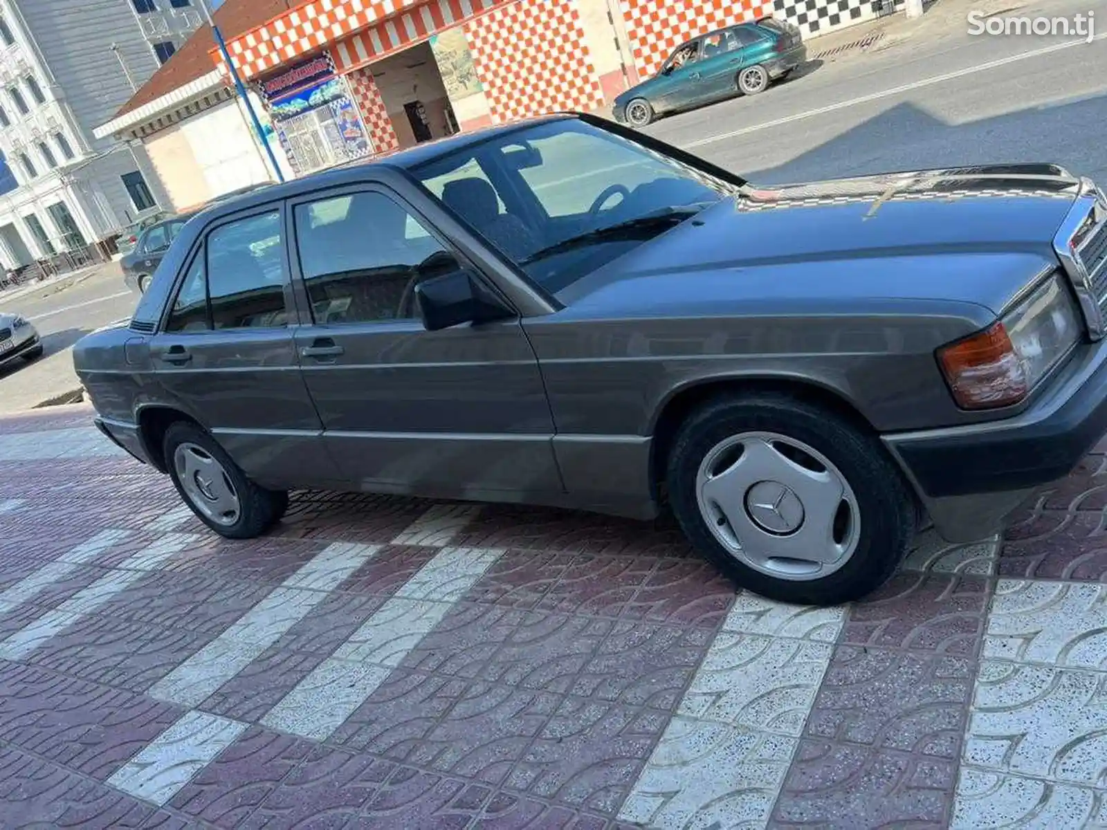 Mercedes-Benz E class, 1991-4