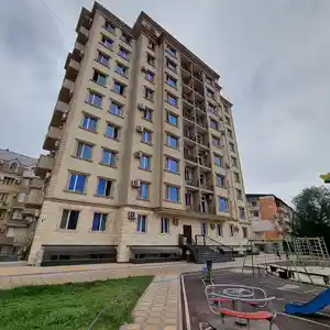 2-комн. квартира, Цокольный этаж, 70 м², 19мкр, дом Элит сохтмон 4