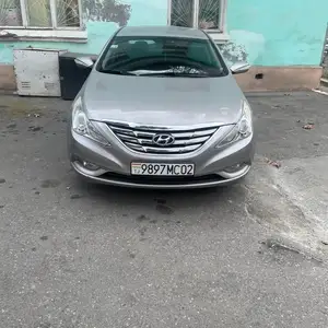 Hyundai Sonata, 2010