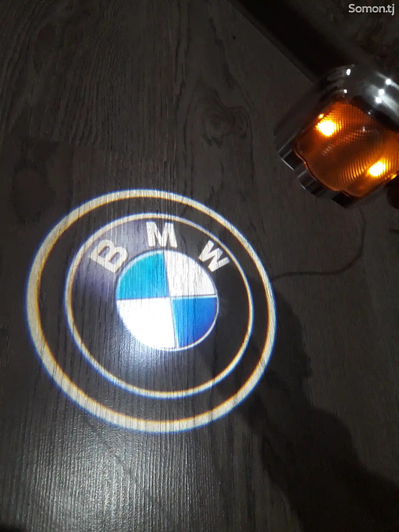 Подсветка дверей с логотипом Mercedes-Benz-4