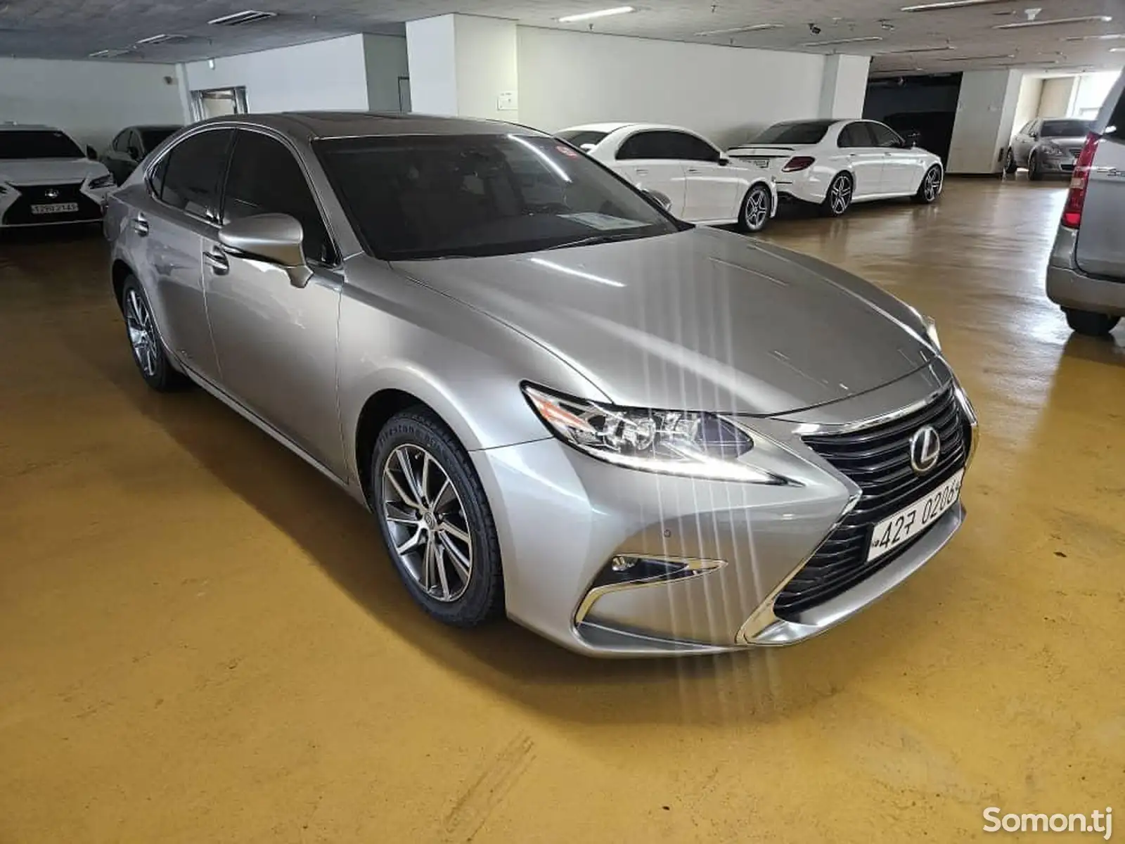 Lexus ES series, 2017-2